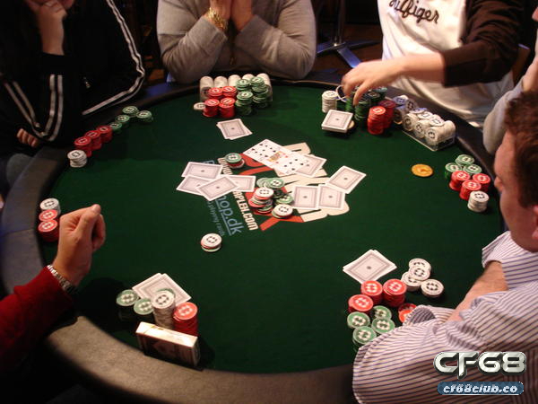 Các cược thủ không nên trông mong quá nhiều vào bài đợi - Tải game poker